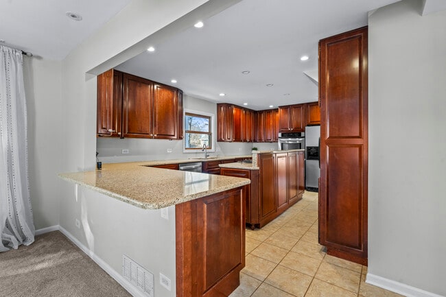 Building Photo - 9 Edgewood Rd