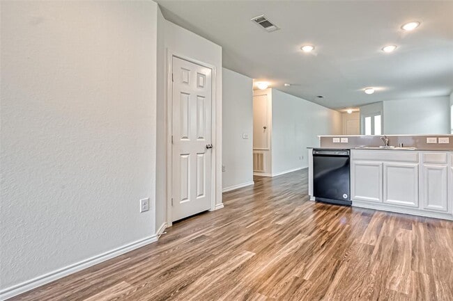 Building Photo - 2614 Lapwing Dr.