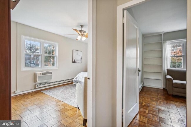 Building Photo - 3139 Martha Custis Dr