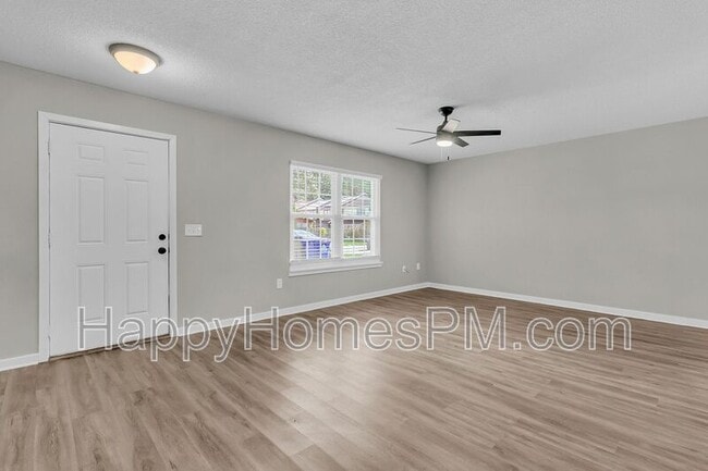 Building Photo - 5737 Dewsbury Ln