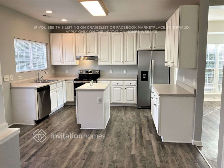 Building Photo - 1108 Sandstone Ct