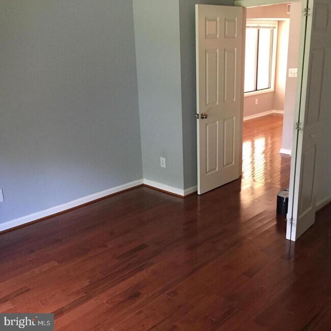 Building Photo - 18472 Bishopstone Ct