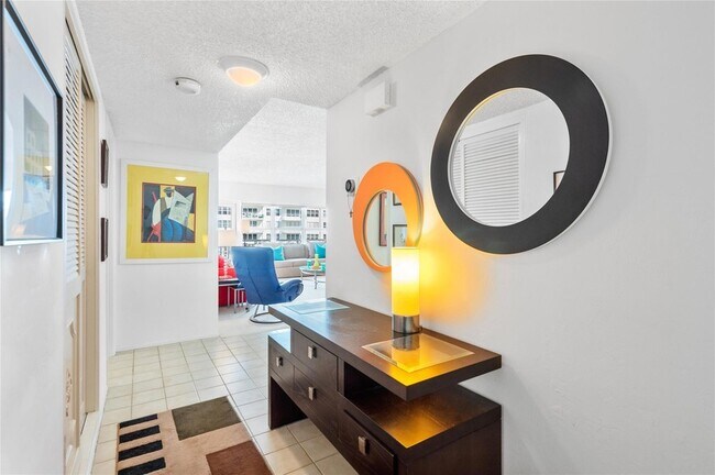 Building Photo - 3850 Galt Ocean Dr