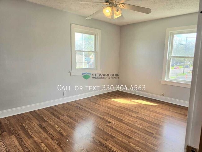 Building Photo - 1717 Bedford Ave SW