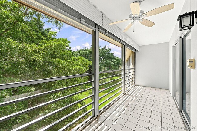 Building Photo - 2404 Antigua Cir
