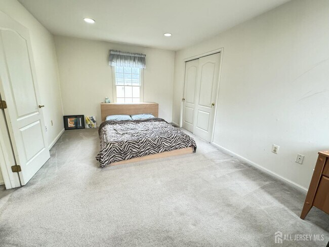 Building Photo - 36 Lavender Dr