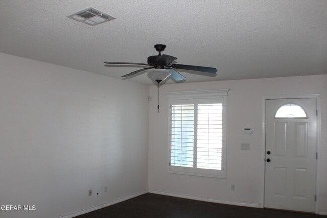 Building Photo - 4805 Ramon Vega