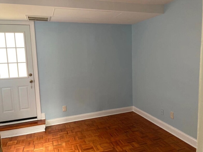 Building Photo - 3219 Hamilton St