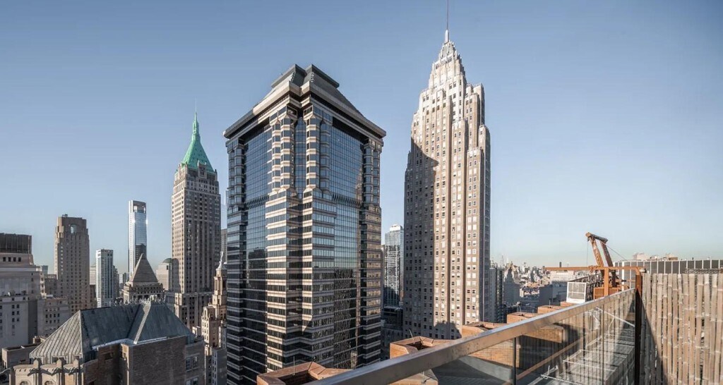 Building Photo - 75 Wall St