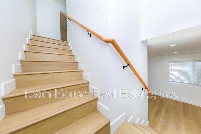 Building Photo - 7510 Etiwanda Ave