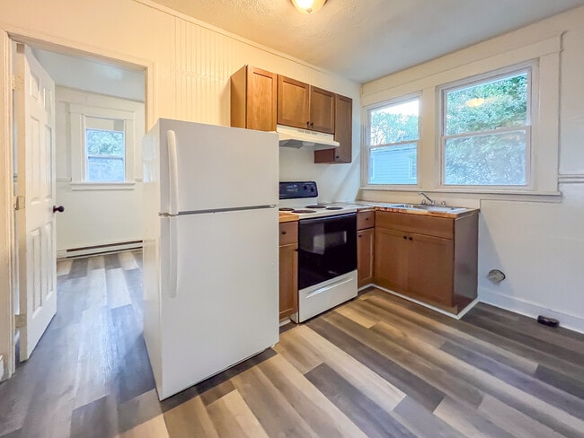 Building Photo - 1808 Fairfax Ave