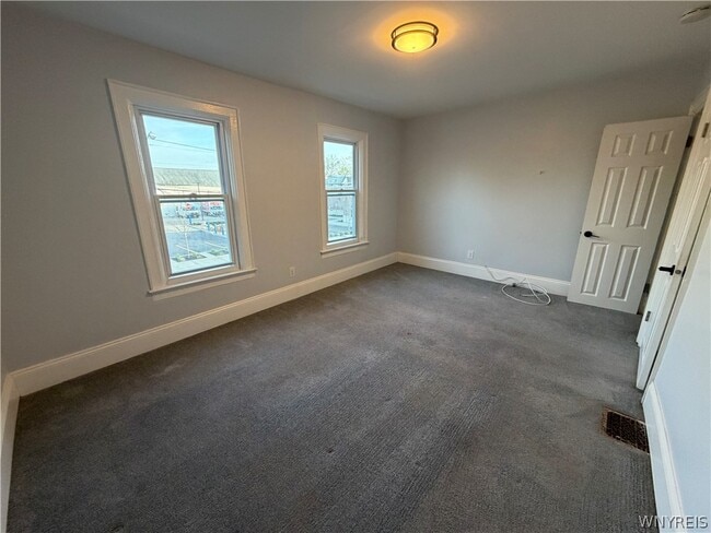 Building Photo - 18 Buffum St