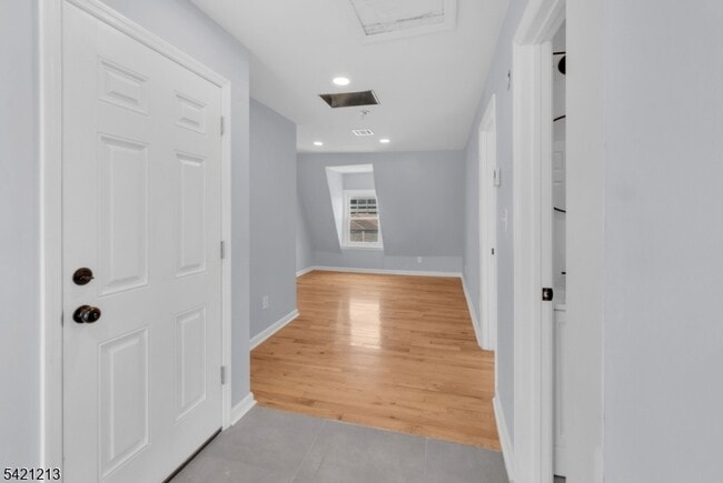 Building Photo - 157 Fairmount Ave