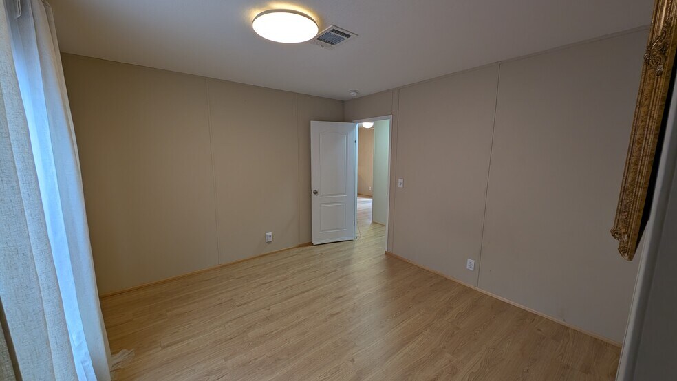 third bedroom - 3023 SW 50th St