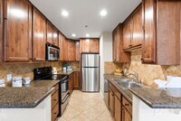Building Photo - Bright and Spacious 2-Bedroom Condo with W...