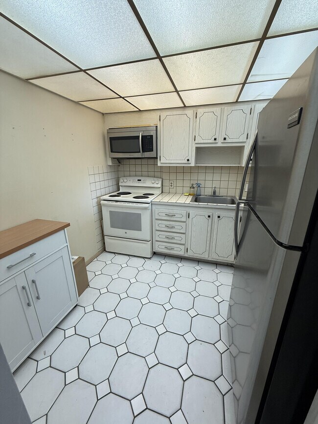 Building Photo - 13155 Ixora Ct