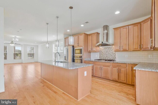 Building Photo - 42502 Dogwood Glen Square