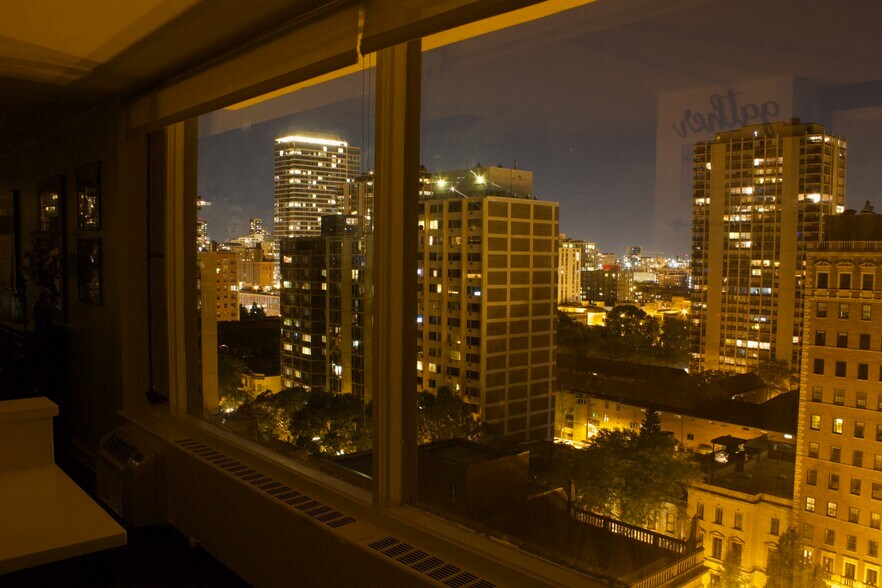 Building Photo - 1400 N State Pky