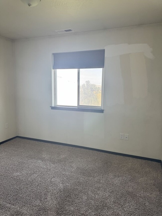 Building Photo - Orchard Terrace Umatilla