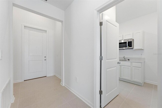 Building Photo - 5157 Green Belt Dr