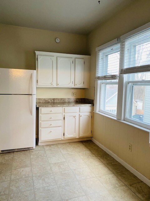 Kitchen - 126 Peck Ave