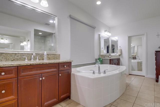Building Photo - 262 Avenida Loretta