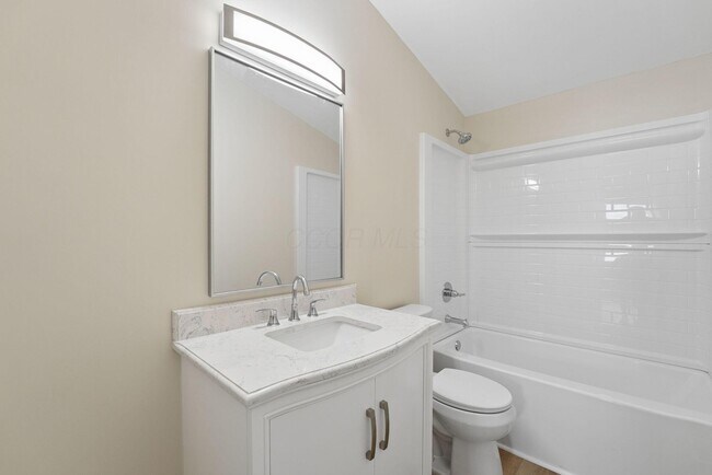 Building Photo - 5038 Betsy Dr