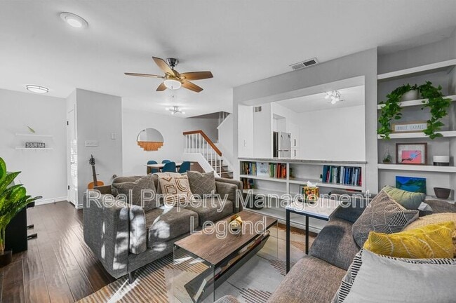 Building Photo - 5740 Martel Ave