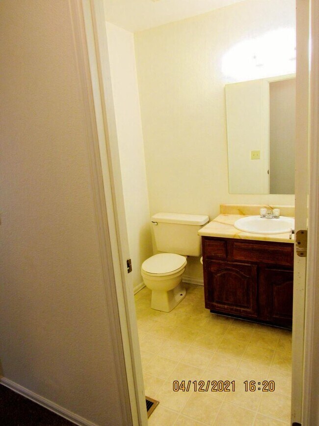 Building Photo - 375 Wildrose Lane