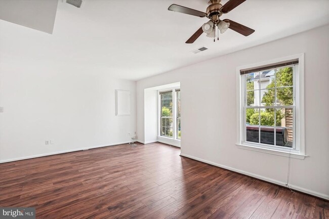 Building Photo - 6040 Havener House Way