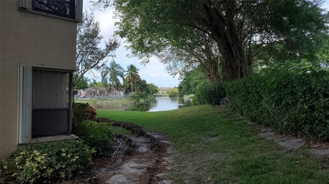 Building Photo - 3831 Cocoplum Cir