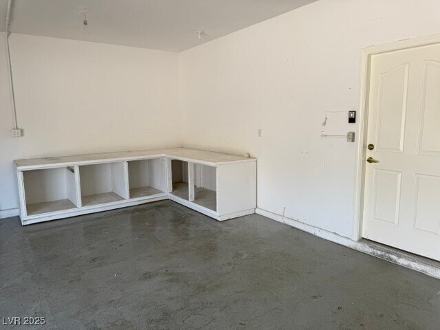 Building Photo - 831 Sleepy Moon Ave