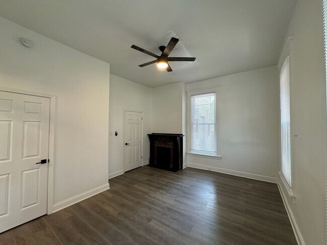 Building Photo - 7 Bed/3 Bath Mins. from UC Campus $750/pp ...