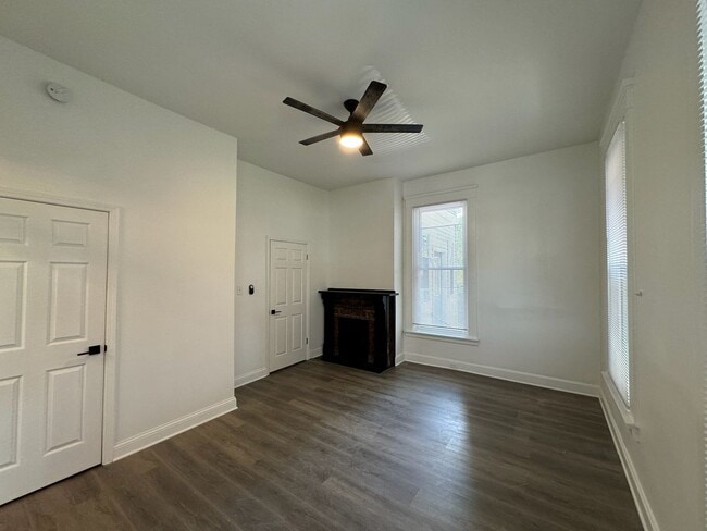 Building Photo - 7 Bed/3 Bath Mins. from UC Campus $775/pp ...