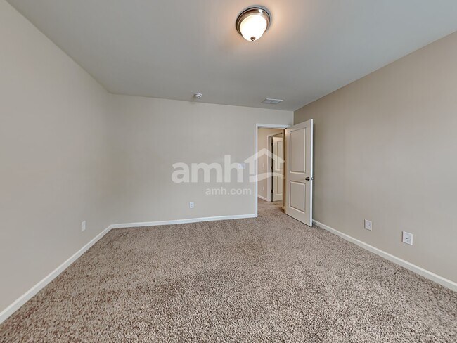Building Photo - 149 Carolina Wren Ave