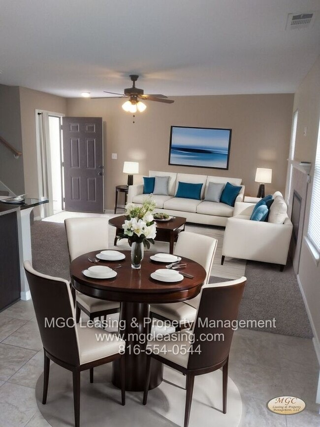 Building Photo - 3 Bedroom Townhome with 2-car Garage - Nor...