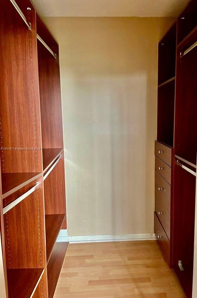 Building Photo - 1040 NW 80th Ave