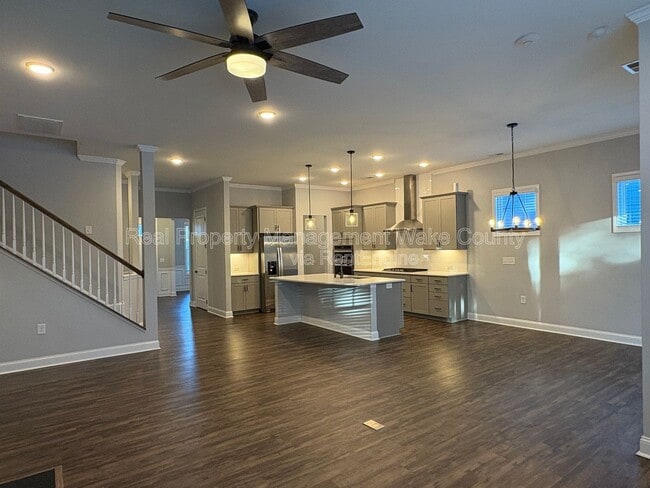 Building Photo - 1664 Highpoint St