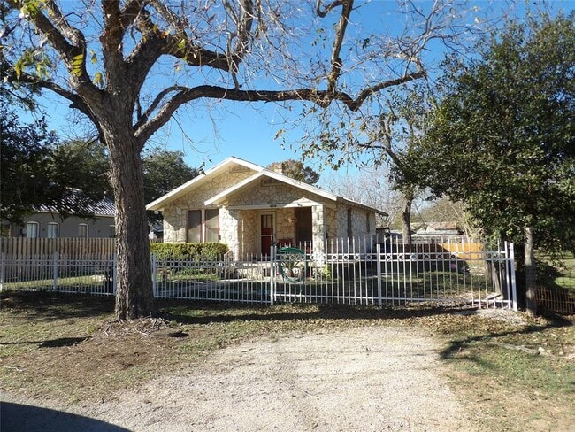 Building Photo - 459 E Commerce St