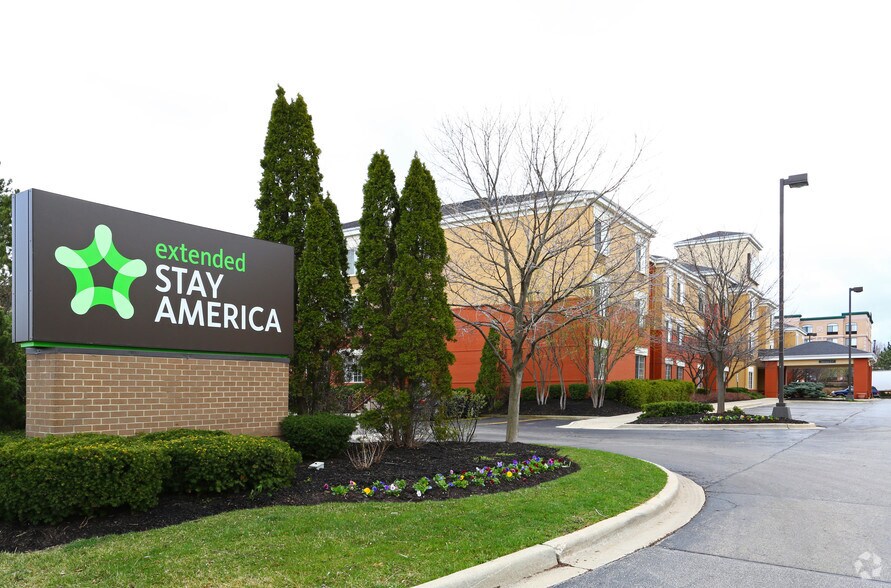 Furnished Studio Schaumburg 51 E State Pky Schaumburg IL 60173 Apartment Finder