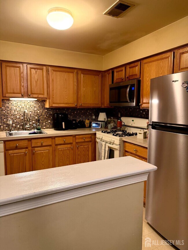 Building Photo - 1216 Dogwood Ct