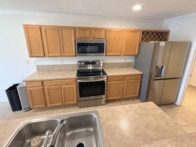 Building Photo - 436 Bostwick Cir