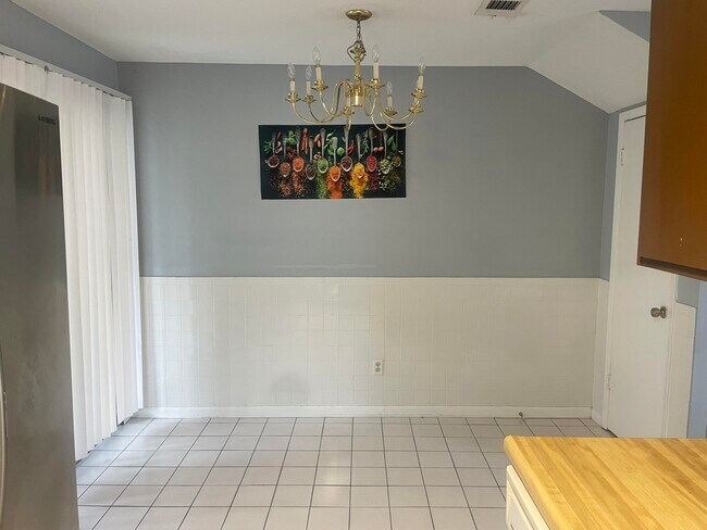 Building Photo - 710 Legion Dr