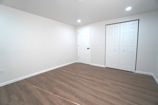 Building Photo - 5801 Juniper Ave