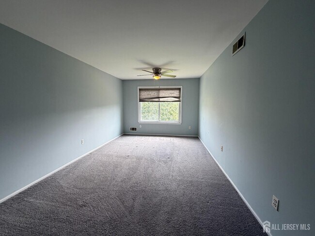 Building Photo - 99 Brookview Cir