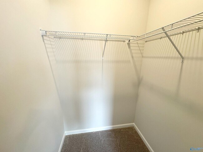 Building Photo - 140 Little Britain St