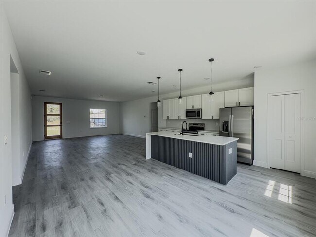 Building Photo - 4240 SW 169th Ln Rd