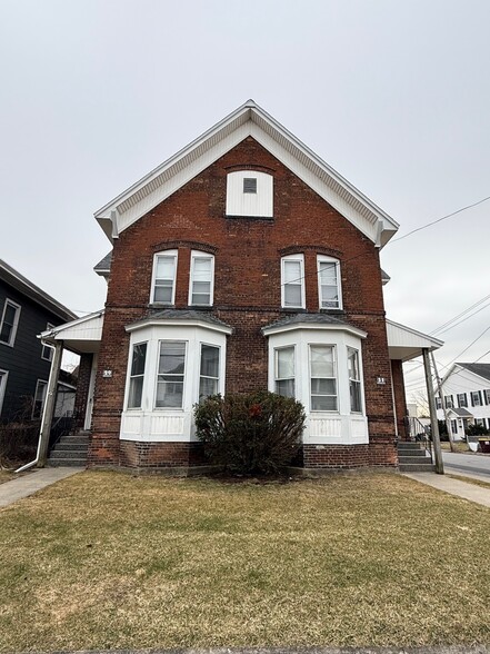 Building Photo - 31 Saratoga Ave