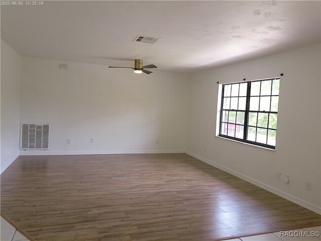 Building Photo - 5526 S Bristol Terrace