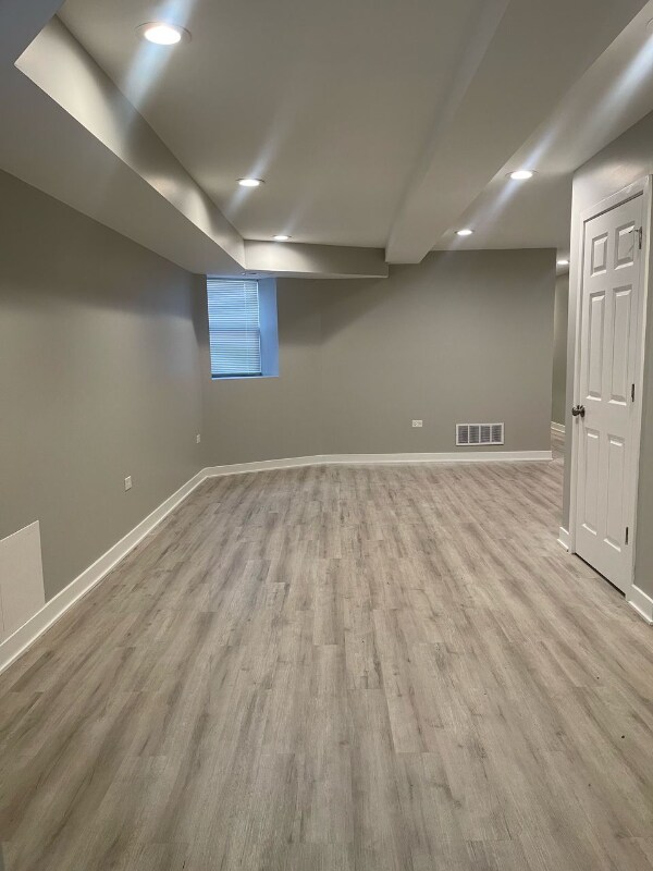 Building Photo - 4753 S St Lawrence Ave